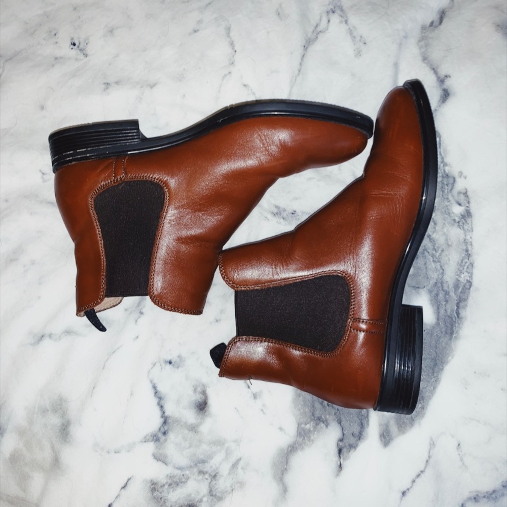 Size 7.5 Women’s Boot
